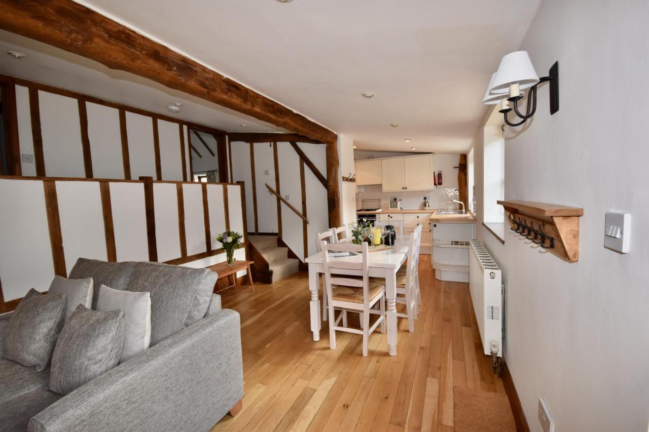 Little Upton Farm Cottages Райд Экстерьер фото
