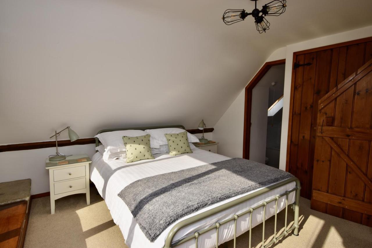 Little Upton Farm Cottages Райд Экстерьер фото